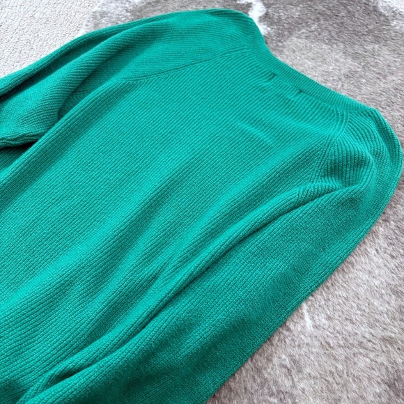 NWT Old Navy V-Neck Knit Sweater - Picture 5 of 9